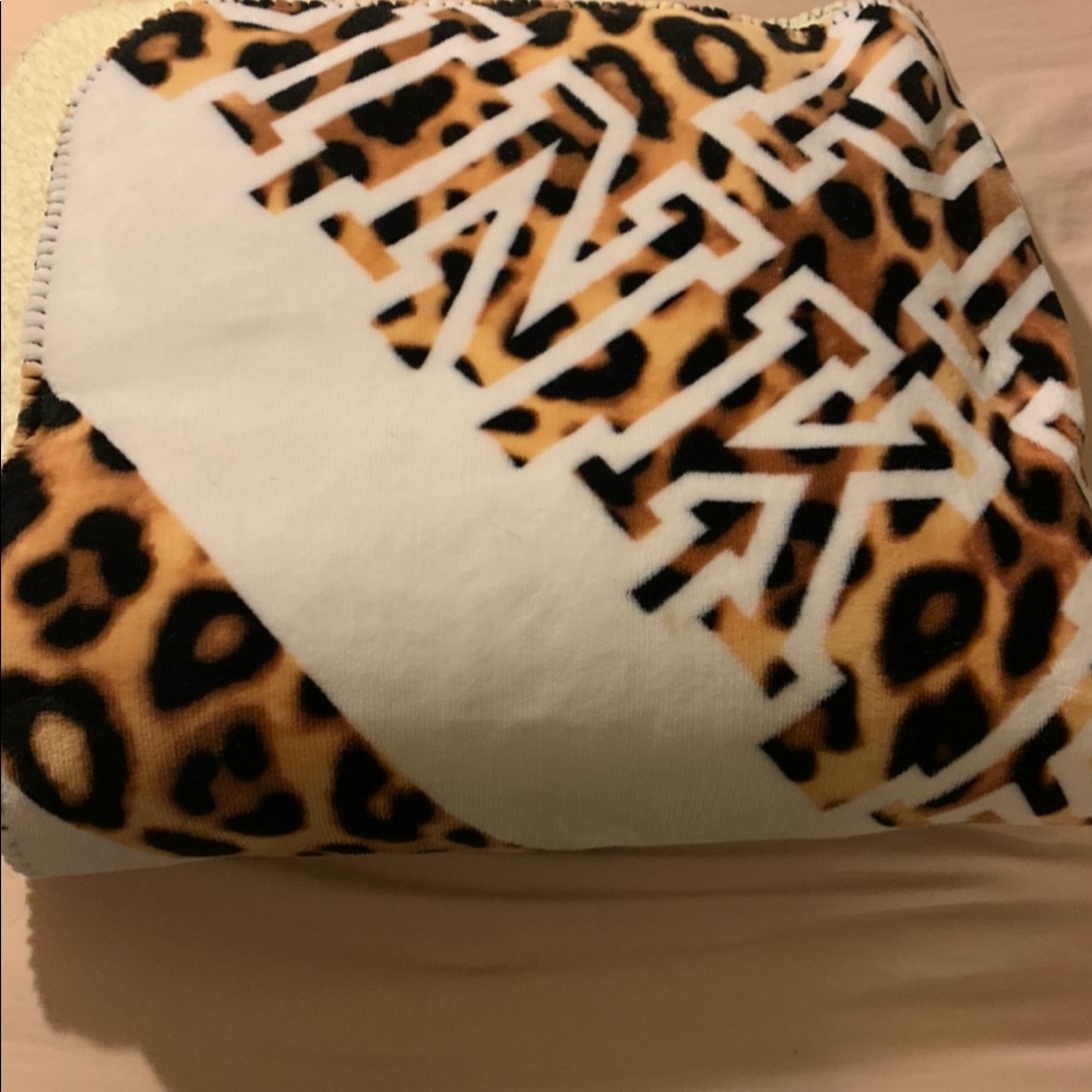 Victoria’s Secret pink leopard Sherpa blanket